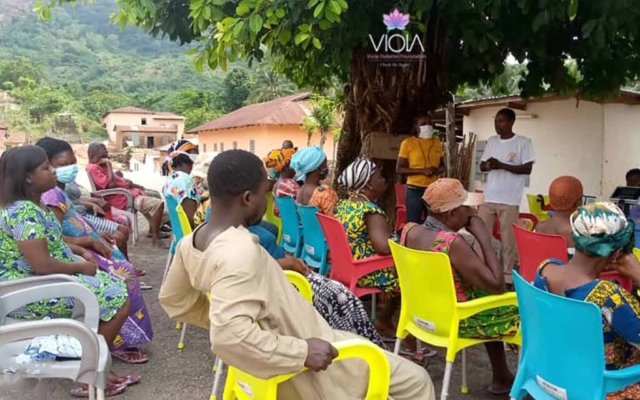 Viola Diabetes Foundation Volunteer Educating