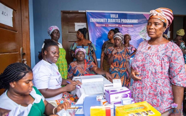 Viola Volunteers at an organize diabetes clinic.