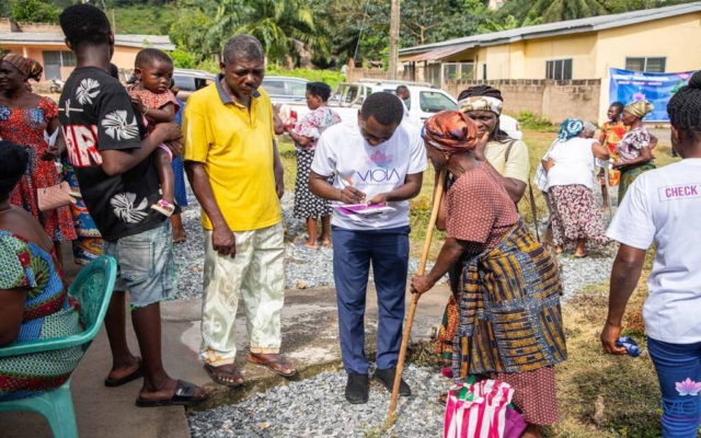 Viola Volunteers at an organize diabetes clinic.